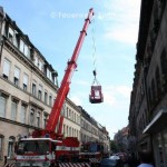 Kranwagen mit Rettungskorb